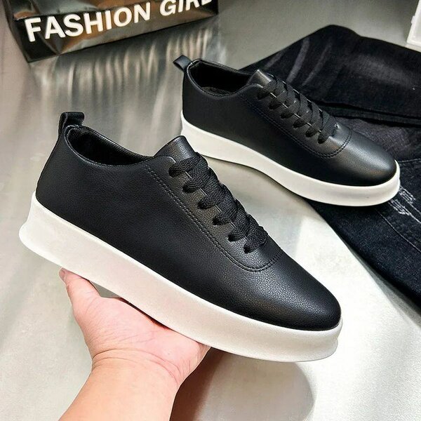 Jolie chaussures disponible