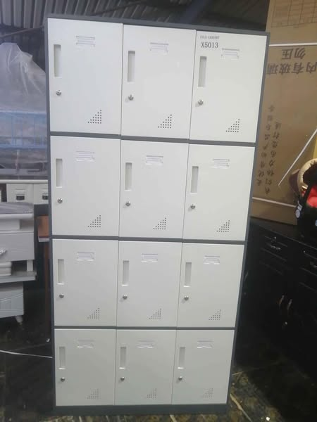 12doors lockers