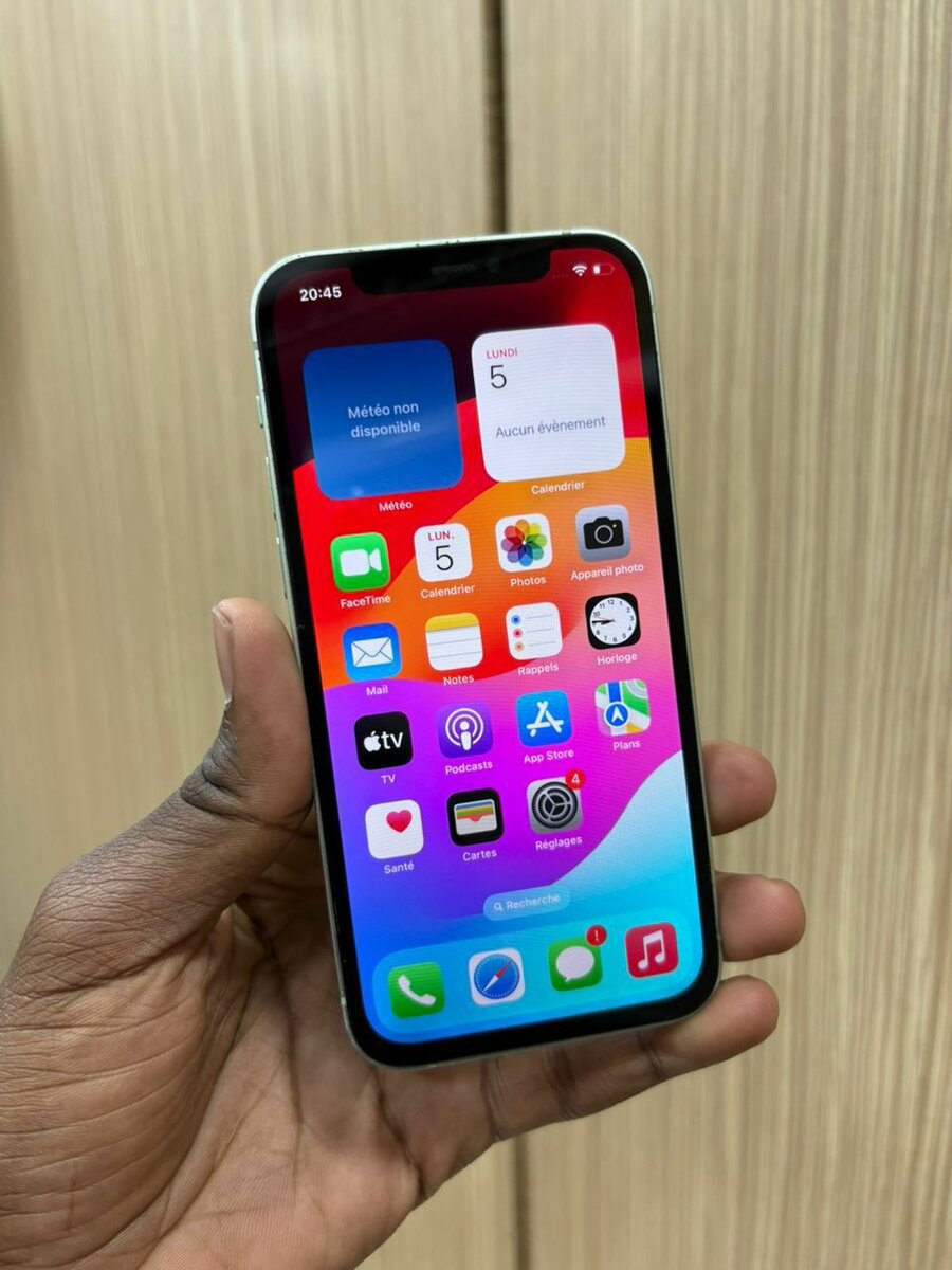 iPhone 12