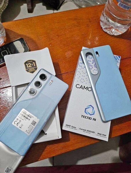 Smartphone Tecno Camon 50MP AI