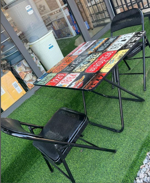 table with chairs