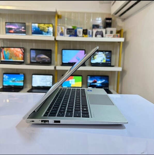 HP Probook 430 G8