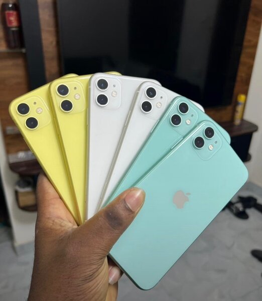 IPHONE 11