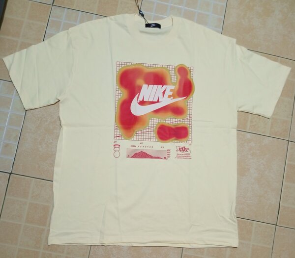 Tee shirt