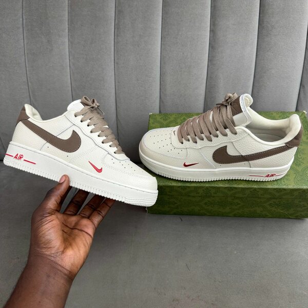 Nike Sneaker