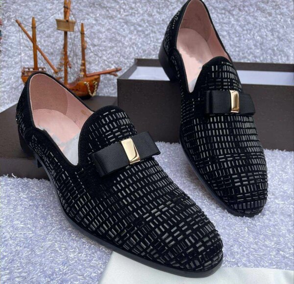 Splid fashiom shoes