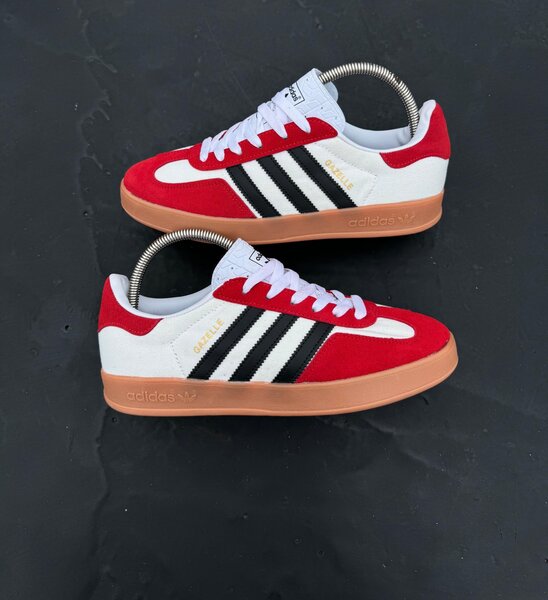ADIDAS SNEAKERS