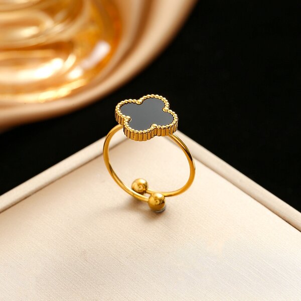 Ladies rings