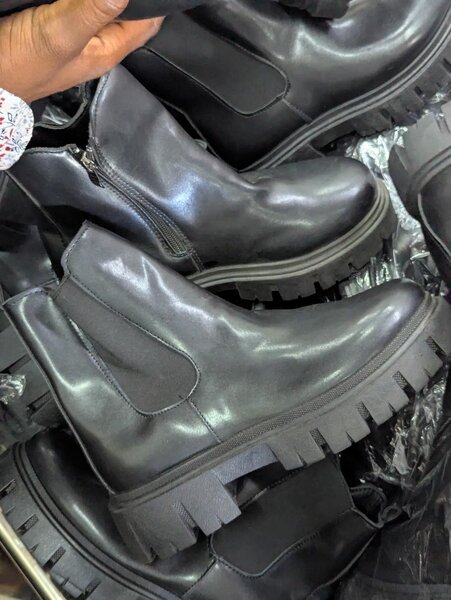 Big heel boot