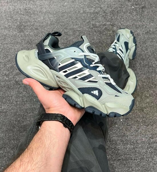 ADIDAS CLASSIC