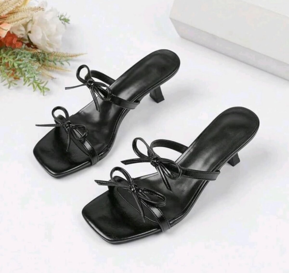 Ladies cros