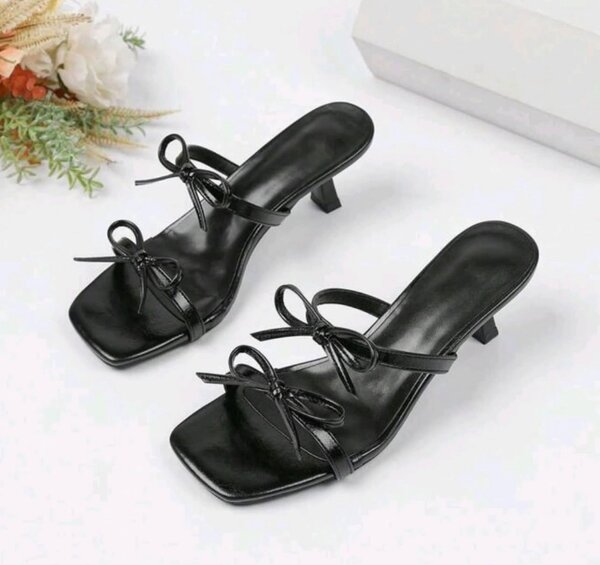 Ladies cros