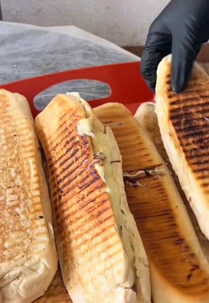 Paninis Grillés Rognons et Œufs