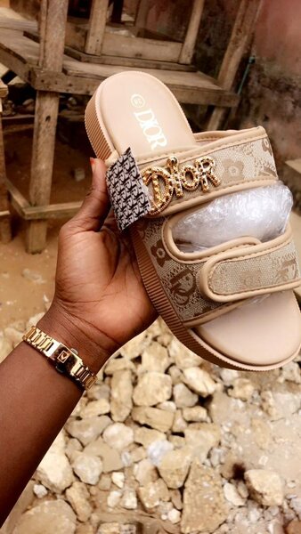 Chaussure haute
