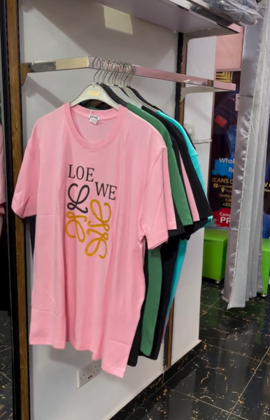 pink t-shirt