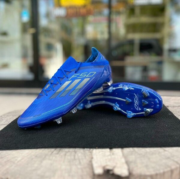Paire de crampons F50