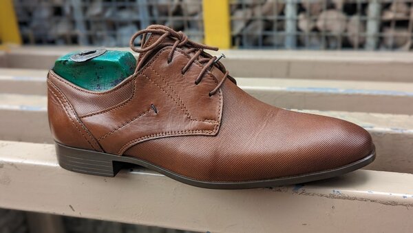 Men's shoes