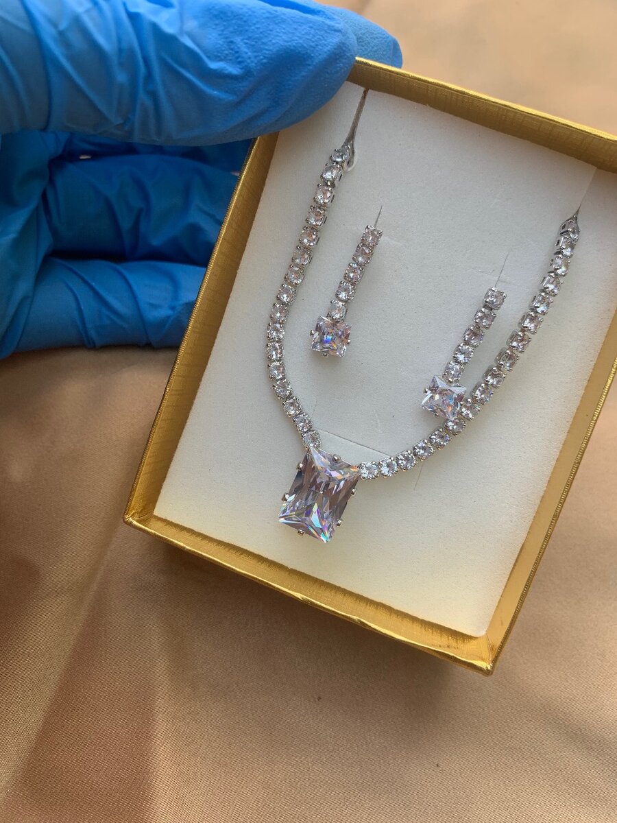 Stones necklace