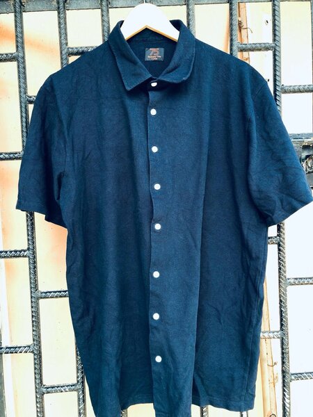 Short sleeved shirt