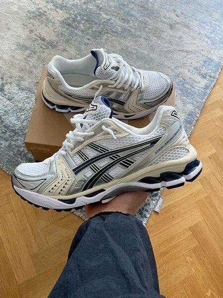 Asics Chaussures Sport Homme Blanc