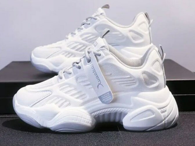 sports shoes