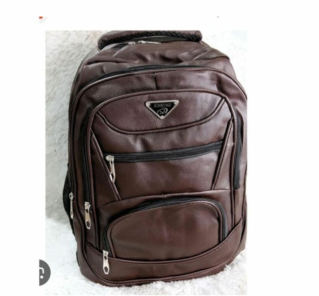 Sac à dos en cuir marron élégant
