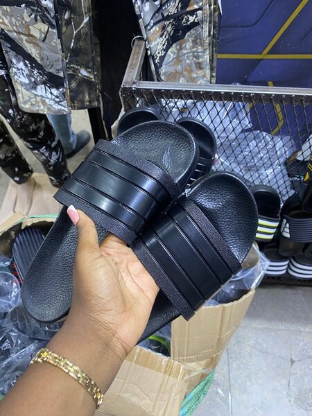 Gucci slides
