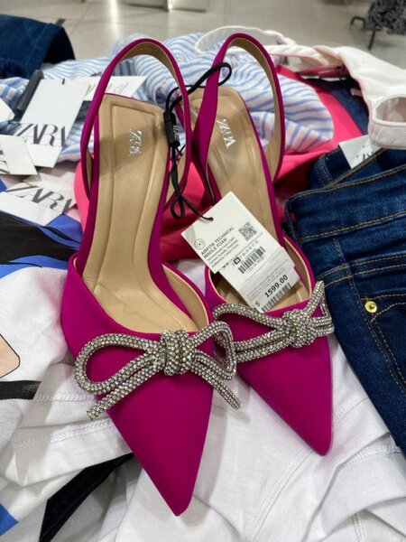 V HEELS