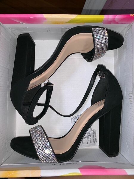 HEELS