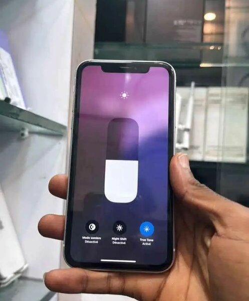 iPhone avec boîte d'origine