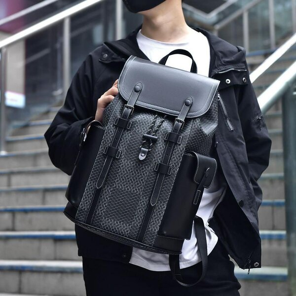 Solid backpacks