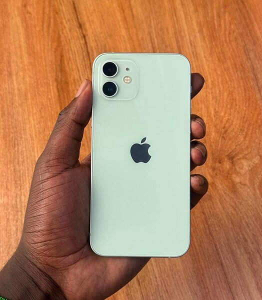 IPHONE 12