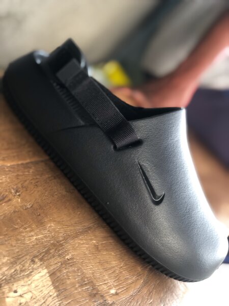 Nike calm mule ( crocs / half shoe )