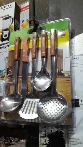 Knife and ladle set