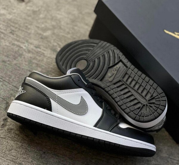 Baskets Air Jordan Noir et Blanc
