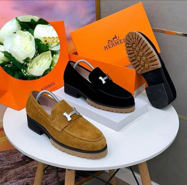 Shoe