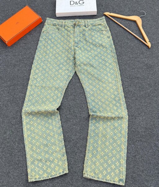 Baggy trousers
