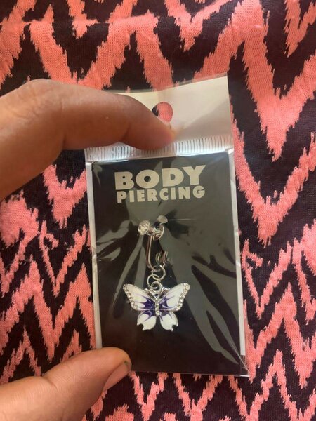 Magnetic belly ring