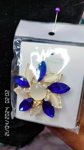 Broches pour femme