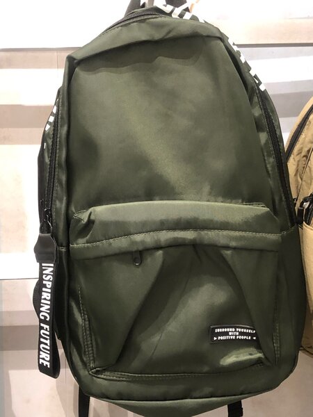 Sac à dos vert résistant