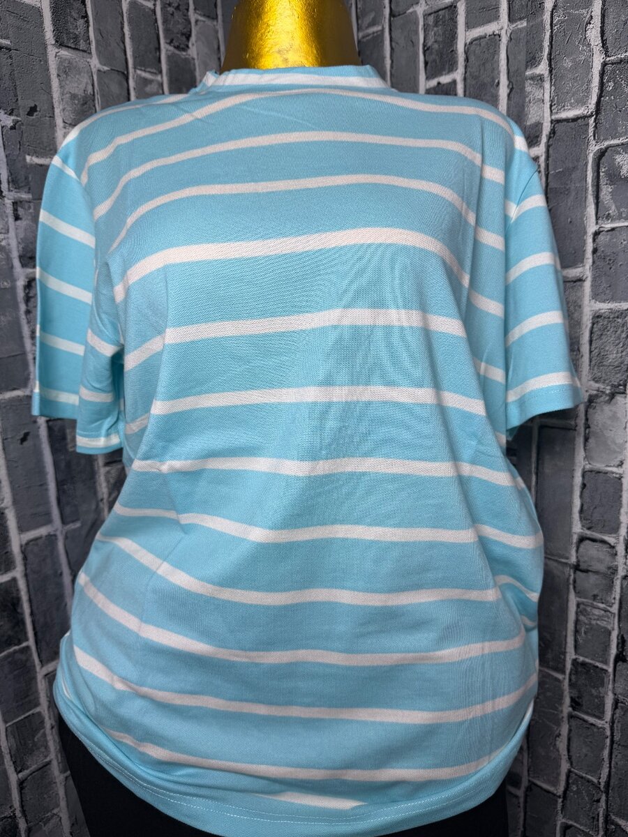 T-shirt rayé bleu et blanc