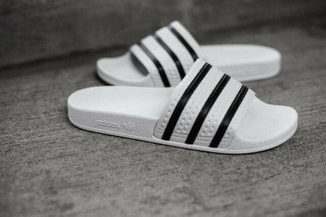 Claque adidas 3 train original à bon prix