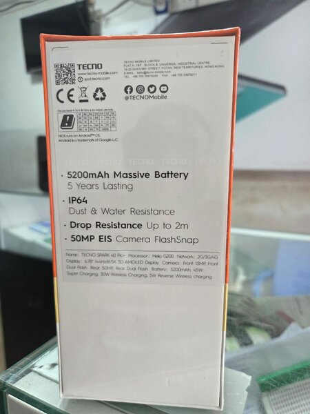 Spark 40 pro + 256