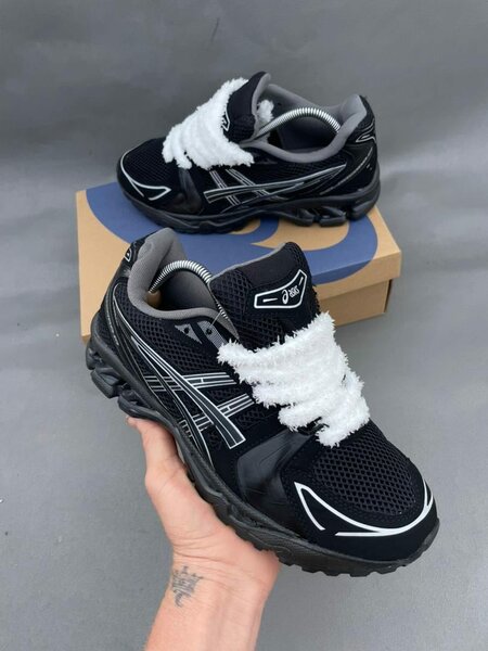ASICS KAYANO️