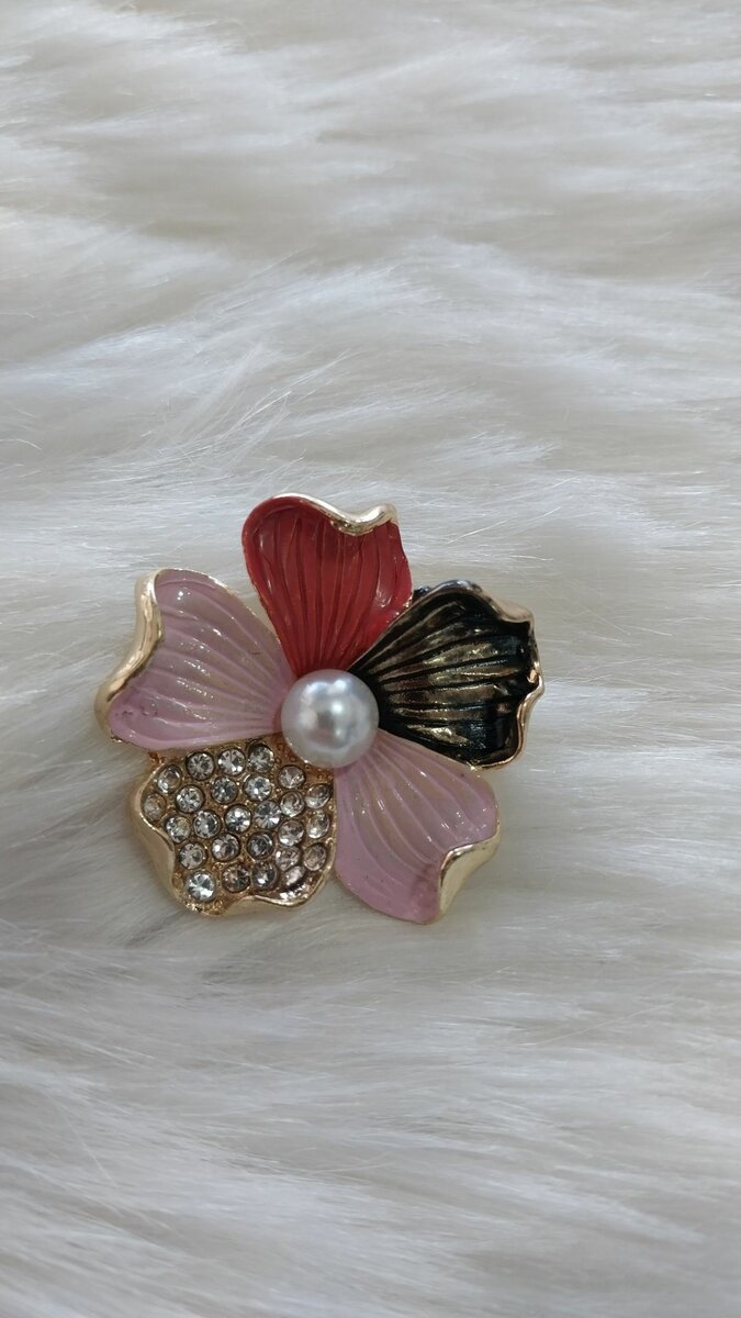 Elegant petal