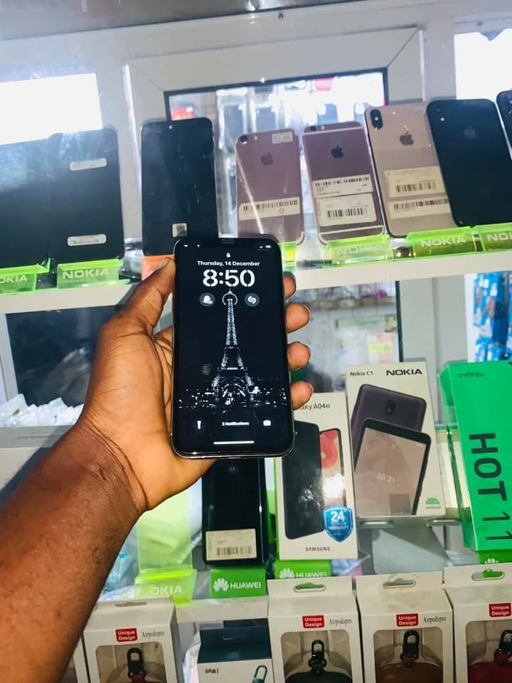 iPhone X