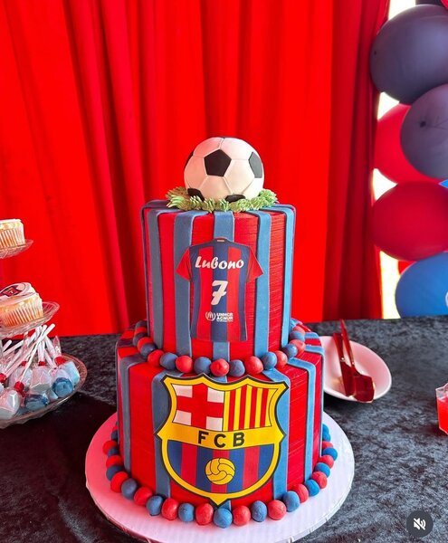 Cakes & Desserts