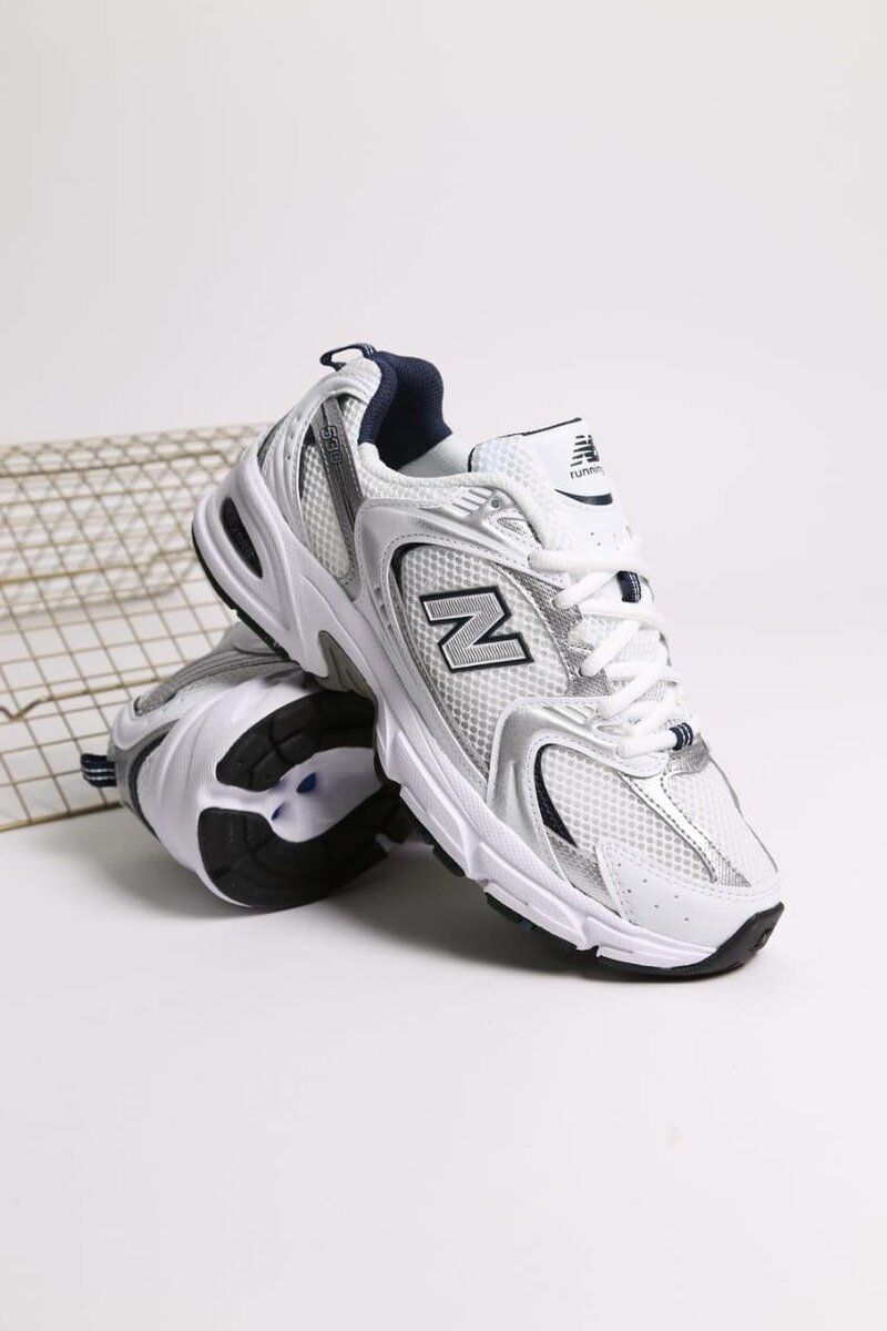 Baskets blanches sport homme