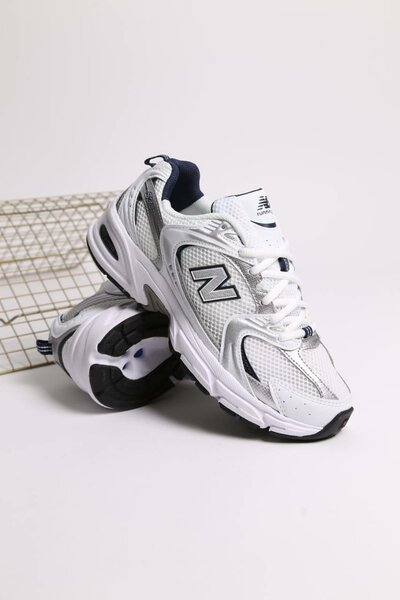 Baskets blanches sport homme