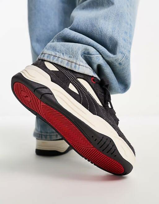 Baskets tendance noir rouge